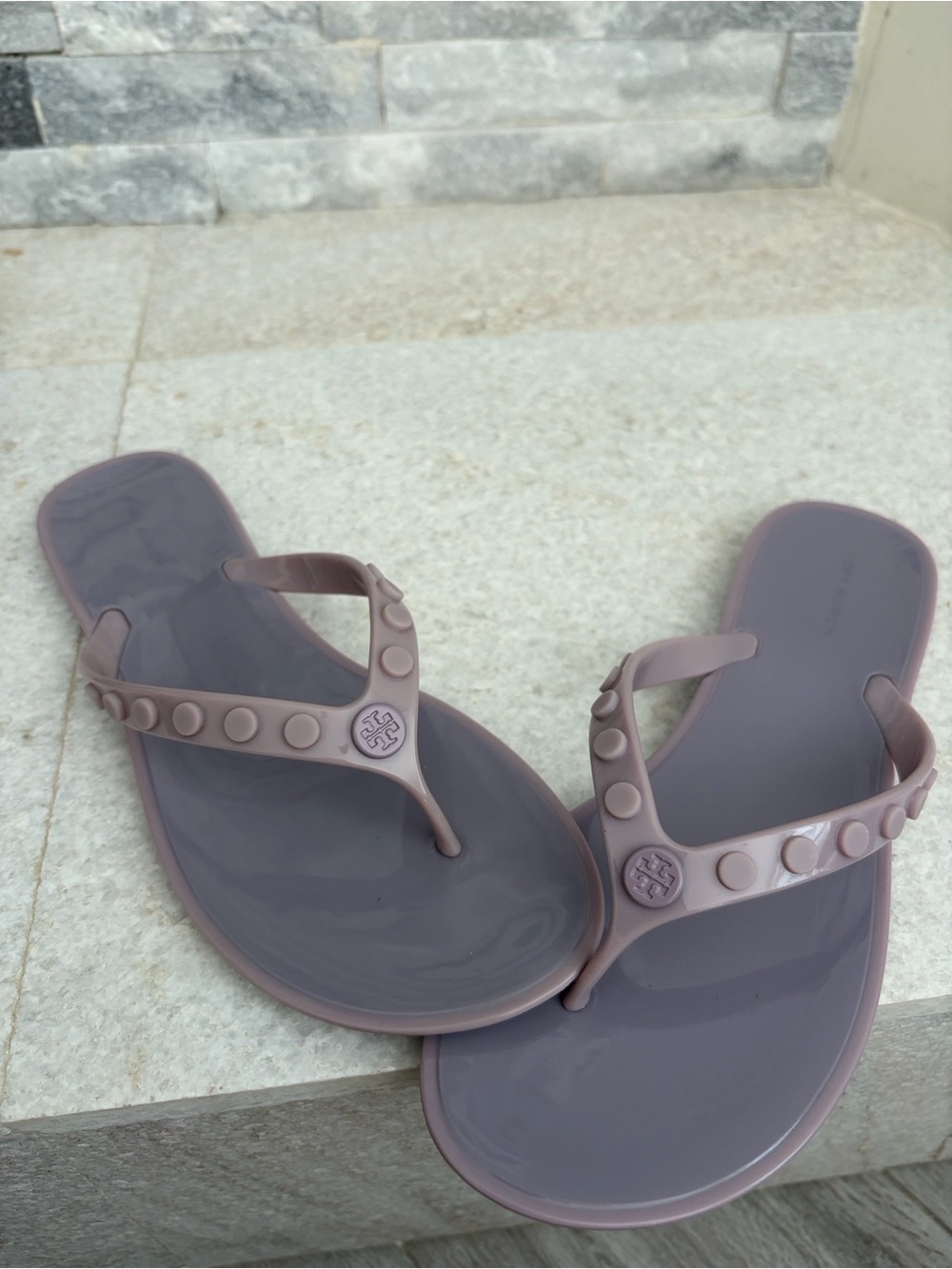 Tory Burch jelly purple flip flop sandals brand new no box size 6
